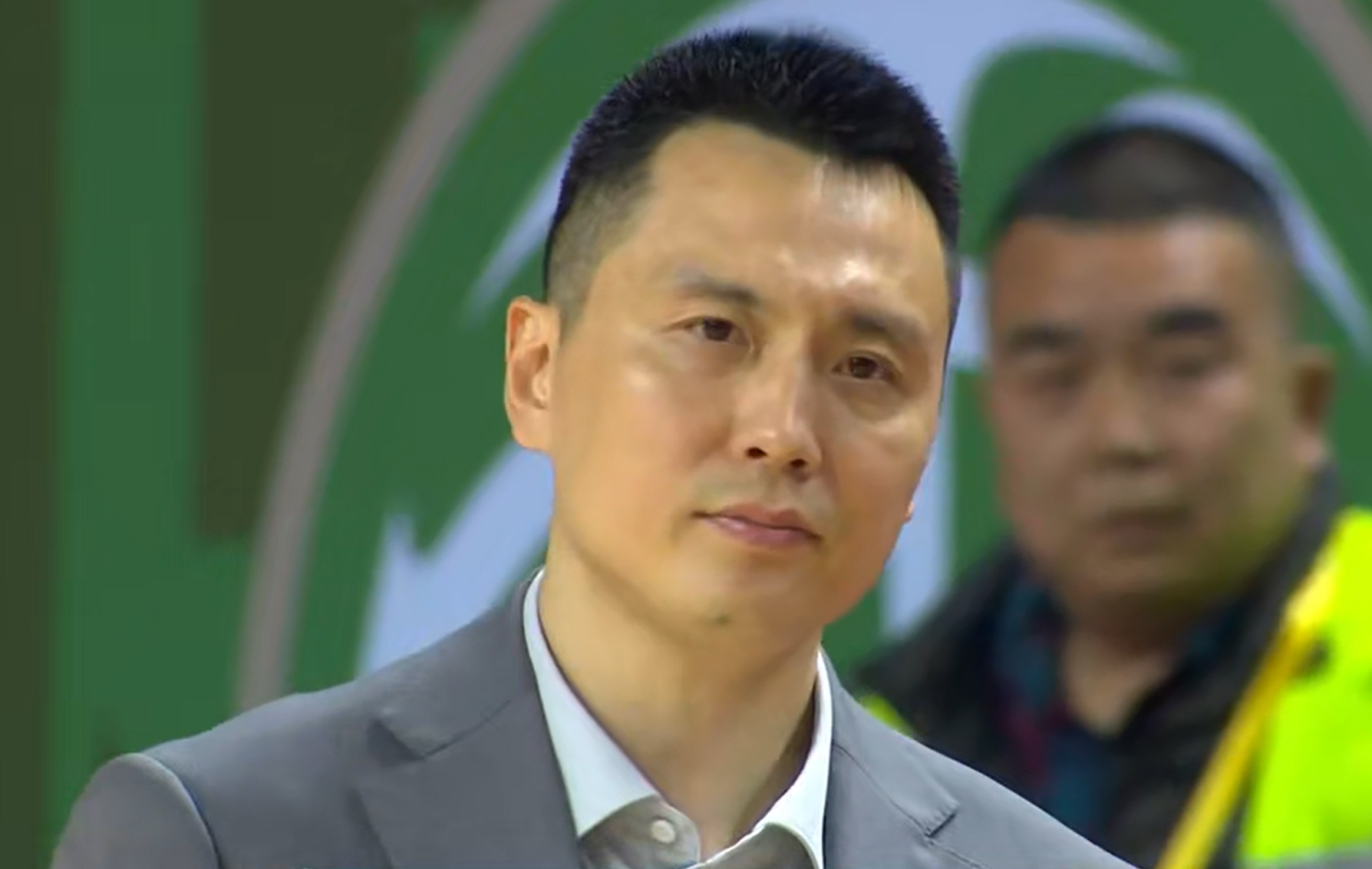 开云官网-破案了！洛夫顿说不打，后来又打，卢伟进行了解答